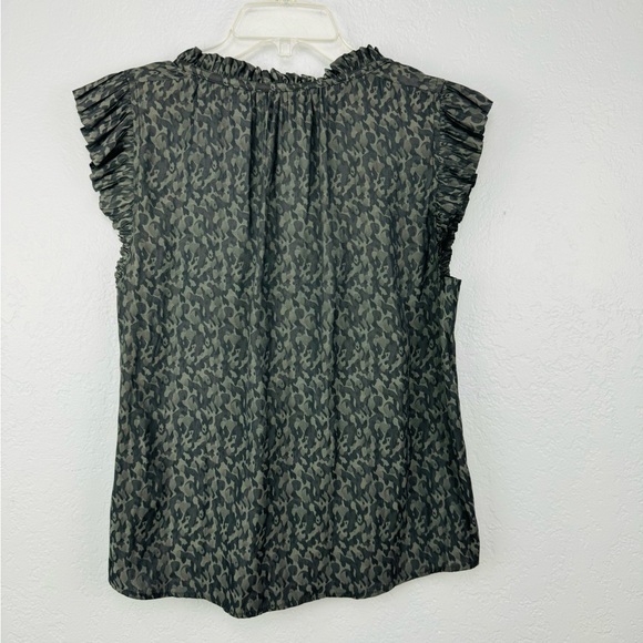 Anthropologie Current Air MARGOT JACQUARD PLEATED SLEEVE BLOUSE in Dark Olive - Picture 7 of 8